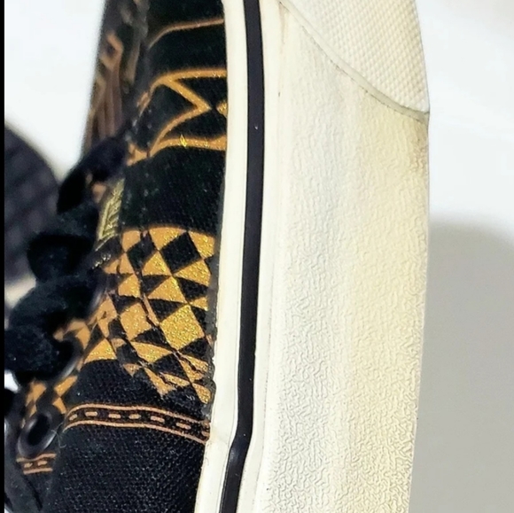 VANS OFF THE WALL UNISEX SHOES. MENS Sz:8 WOMENS Sz: 9.5 AZTEC/TRIBAL DESIGN. - Picture 11 of 11